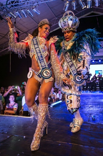 2015年のリオのカーニバル、キングとクイーンを選出