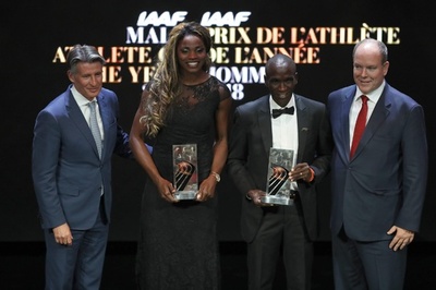 キプチョゲが陸上男子年間最優秀選手、女子はイバルグエン