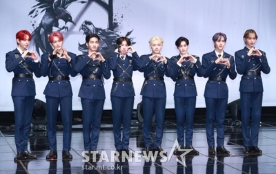 EPEX、3rd ミニアルバム「21世紀の少年たち」ショーケースを開催 – KOREA WAVE