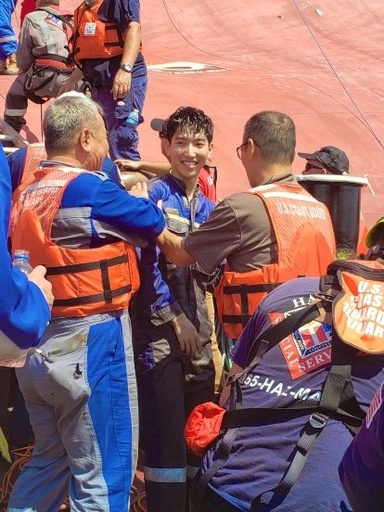 韓国の自動車運搬船が転覆、取り残された4人を救助 米ジョージア州沖