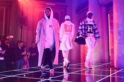 「Tommy X Lewis」記念イベント、伊ミラノで開催