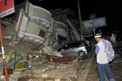 インドネシア・パダン沖で再び地震、M7.0