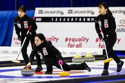 日本と韓国、スコットランドが北京五輪へ カーリング女子最終予選