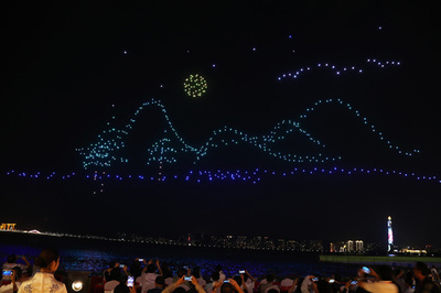 600機のドローンが夜空に舞う、イルミネーションショー 江西