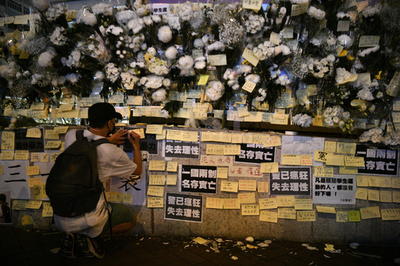 香港民主派、逃亡犯条例撤回も運動継続を表明 学生リーダー「遅すぎる」 
