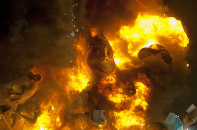 バレンシア火祭り、巨大人形燃やして閉幕 スペイン