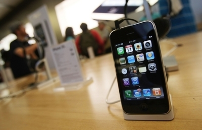 発売されたばかりのiPhone 3G、ブラジル企業がロック解除に成功