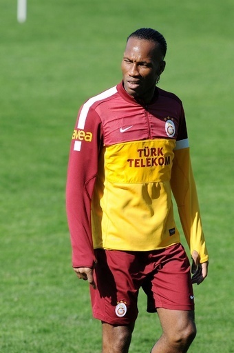 ドログバのガラタサライ移籍を認可、FIFA