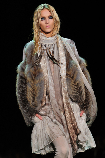 ＜11/12年秋冬ミラノコレクション＞ロベルト カヴァリ