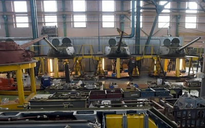 旧ソ連の戦車T34、ラオスから引き取り復元へ ロシア