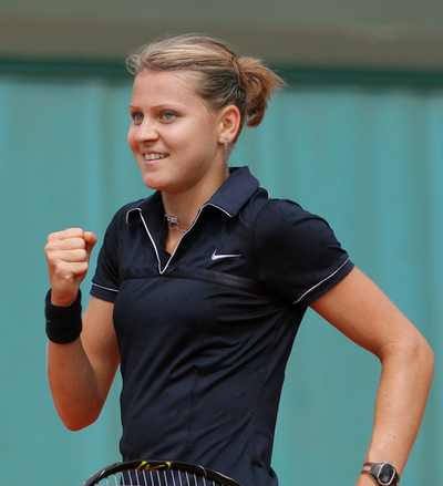 サファロワ クレーゼルに快勝し2回戦へ