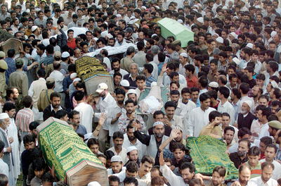 児童を乗せたインド海軍のボート転覆 22人が死亡 - インド