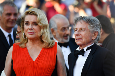 C.ドヌーブさんらは「レイプ擁護者」 反セクハラ運動非難した書簡に批判殺到