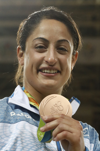 柔道女子銅メダリストのゼッケンが500万円以上で落札、売り上げは小児がん患者へ寄付