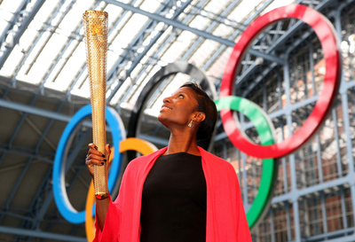 ロンドン五輪の聖火トーチを発表