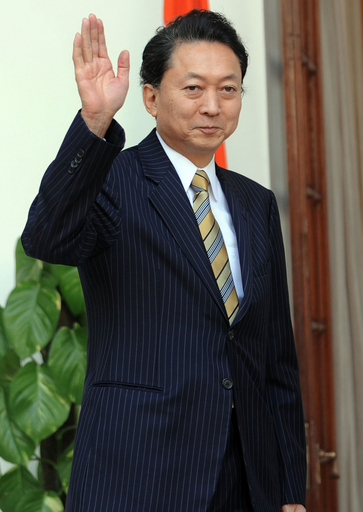 鳩山首相、ブログとツイッターを開始