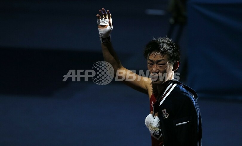 清水が判定に抗議、ボクシング男子バンタム級