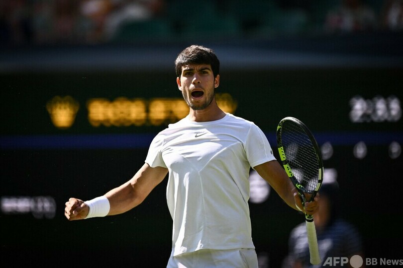 ジョコビッチ15回目の16強入り、アルカラスは3回戦進出 ウィンブルドン 