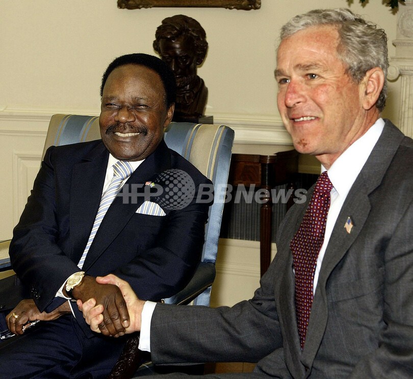 ガボンのボンゴ大統領、死去 在任期間は41年半