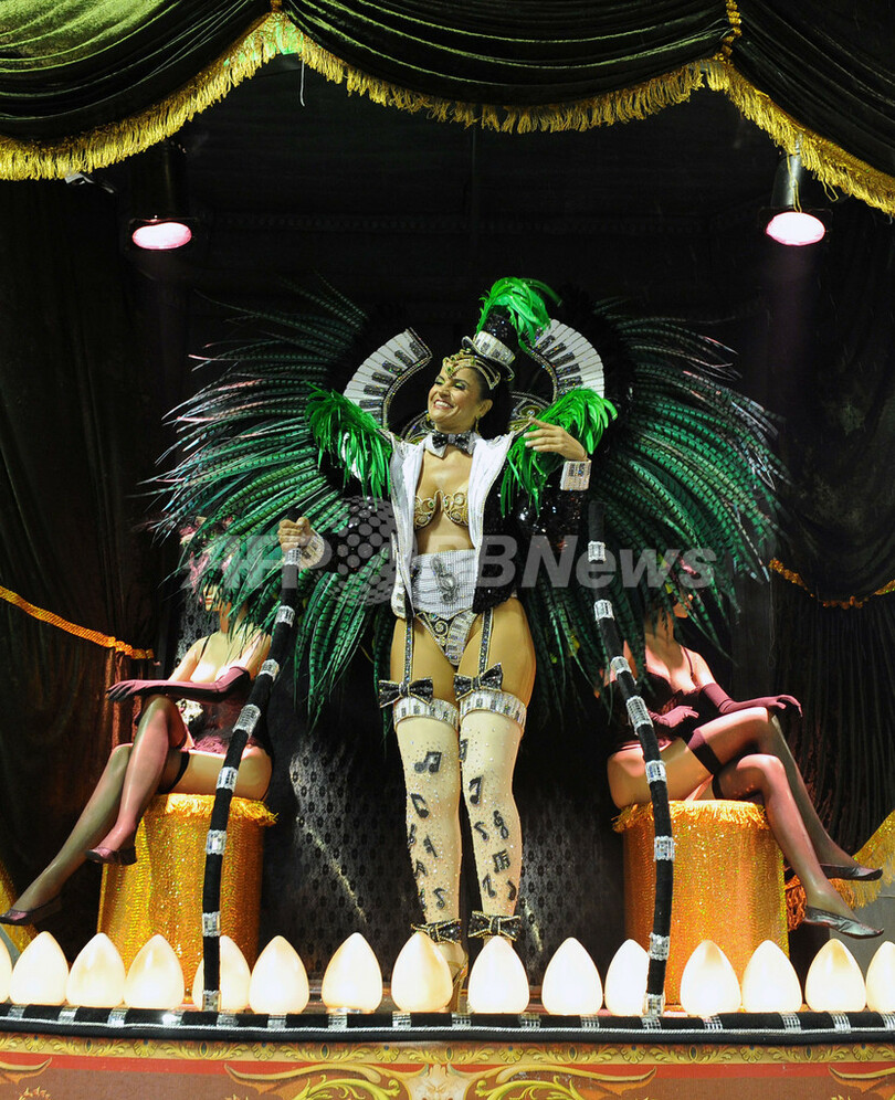 華麗！リオのカーニバル、南米ブラジル