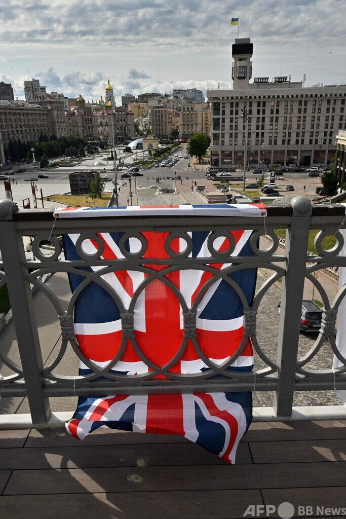 ウクライナ新兵、英国で訓練開始