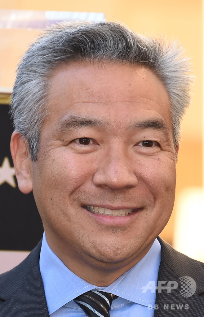 米映画大手ワーナーのCEOが辞任、英女優と性的関係か 米映画大手ワーナーのCEOが辞任、英女優と性的関係か