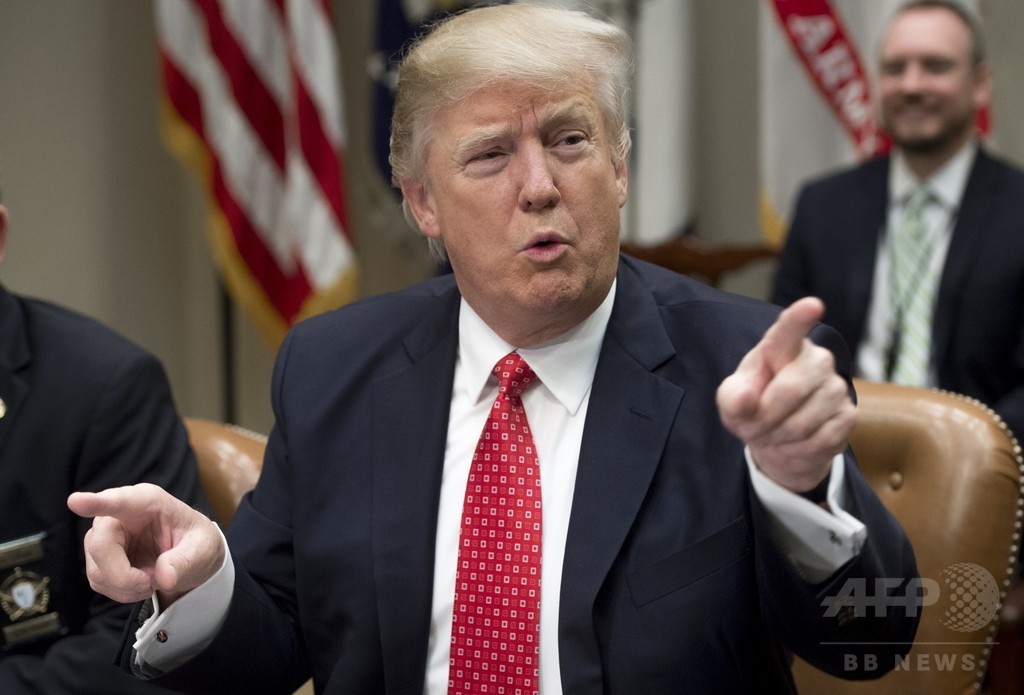 トランプ政権、「報道不足」のテロ事件リスト公開 パリ襲撃など トランプ政権、「報道不足」のテロ事件リスト公開 パリ襲撃など