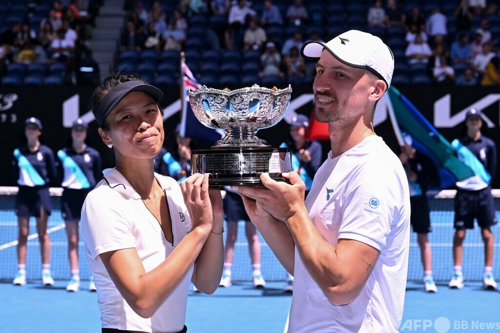 謝 ジエリンスキ組 「呪い」解いて全豪op混合複で優勝 写真8枚 国際ニュース：afpbb News