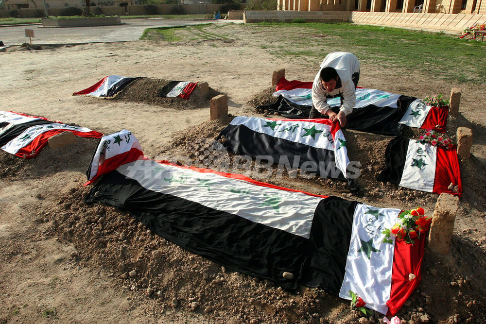 故フセイン元大統領の息子2人 父の隣に墓を移設 イラク 写真2枚 国際ニュース Afpbb News
