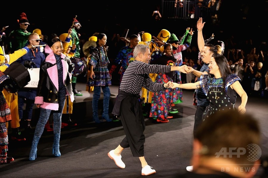 NYで「ケンゾー×H&M」ローンチパーティー、クロエ・セヴィニーら登場