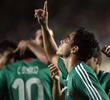 後半35分にチーム2点目を挙げアピールをするメキシコのオマール・ブラボ（%%Omar Bravo%%）。(c)AFP/MARTIN BERNETTI