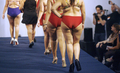 ブラジル・サンパウロ（Sao Paulo）で開催されたプラスサイズの女性のためのファッションイベント「Fashion Weekend Plus Size（FWPS）」（2011年7月16日撮影）。(c)AFP/LUNAE PARRACHO