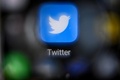 ツイッターのロゴ（2021年10月12日撮影、資料写真）。(c)Kirill KUDRYAVTSEV / AFP