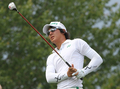 男子ゴルフ米国ツアー、トラベラーズ選手権2012（Travelers Championship 2012）2日目。2番ホールでティーショットを打つ石川遼（Ryo Ishikawa、2012年6月21日撮影）。(c)AFP/Getty Images/Jim Rogash