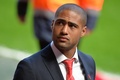 リバプール（Liverpool FC）の本拠地アンフィールド（Anfield）で行われた追悼式典に出席するリバプールのグレン・ジョンソン（Glen Johnson、2014年4月15日撮影）。(c)AFP/PAUL ELLIS
