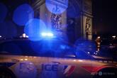 パリ凱旋門で式典中に男が刃物で襲撃 警官が射殺