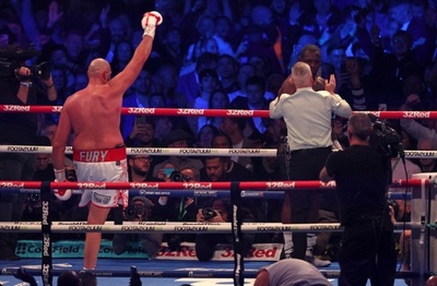 フューリーは本当に引退するのか UFC王者との対戦にも意欲