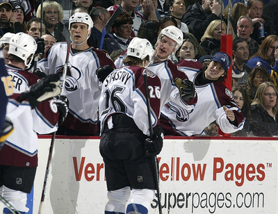 ＜06-07NHL＞アバランチ セイバーズを降して5連勝 - 米国