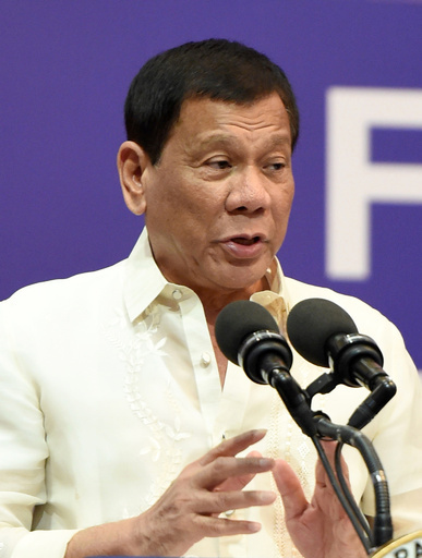 ドゥテルテ比大統領、南沙諸島「占領」「国旗立てる」発言を撤回