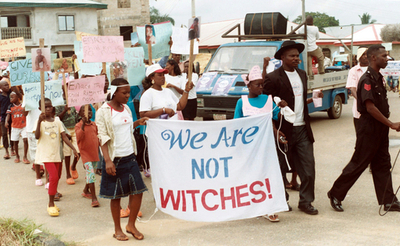 毎年500人が「魔女狩り」で殺害、タンザニア報告