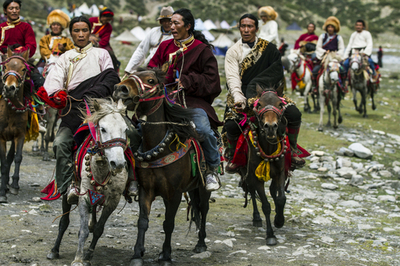 標高4300メートルを駆ける「世界最高所の競馬」、ネパール