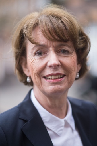 刺された女性候補が当選、独ケルン市長選