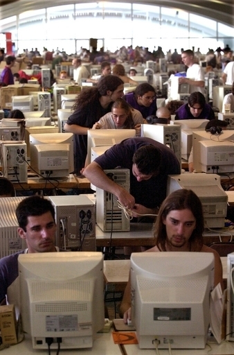 ウィキペディアの信頼性向上で、学生の論文作成資料に認可?