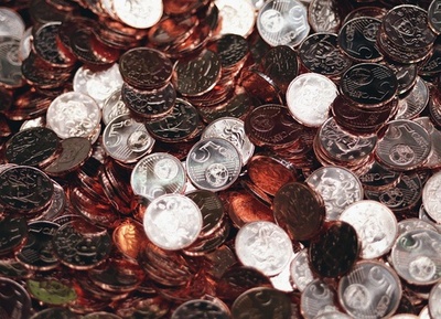 硬貨30キロで納税「税金高い」と抗議の意志、フランス