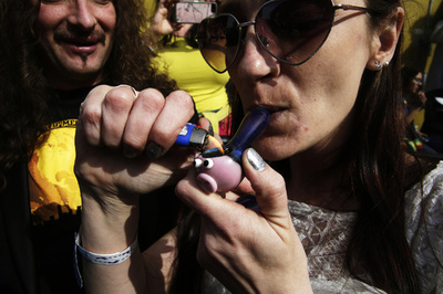 若年成人のマリフアナ吸引、深刻な心臓疾患の原因にも 仏研究