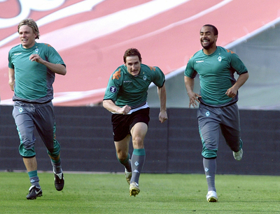 ＜サッカー UEFA杯＞ブレーメン エスパニョールとの第1戦に向け最終調整 - スペイン