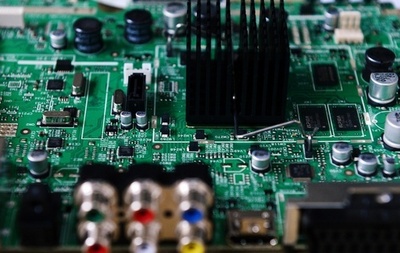 世界最速スパコンに米の「タイタン」、京は3位に転落