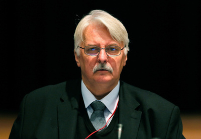 シリア難民を訓練して「祖国解放軍」に、ポーランド新外相が提案