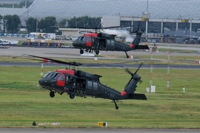 台湾、最大空港で初の軍事演習 中国の攻撃想定