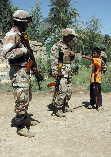 ユーフラテス川から遺体、行方不明中の米兵士か